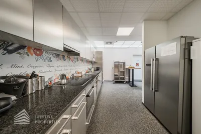 Gewerbeimmobilie mieten in Korneuburg – 2 000 m², € 25.600 – Bild 11 von 36
