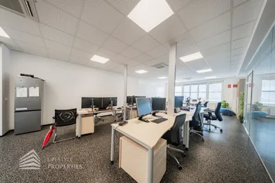 Gewerbeimmobilie mieten in Korneuburg – 2 000 m², € 25.600 – Bild 3 von 36