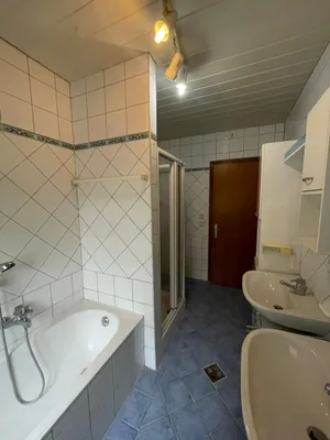 8-Zimmer-Immobilie kaufen in Braunau am Inn – 200,34 m², € 189.000 – Bild 14 von 16