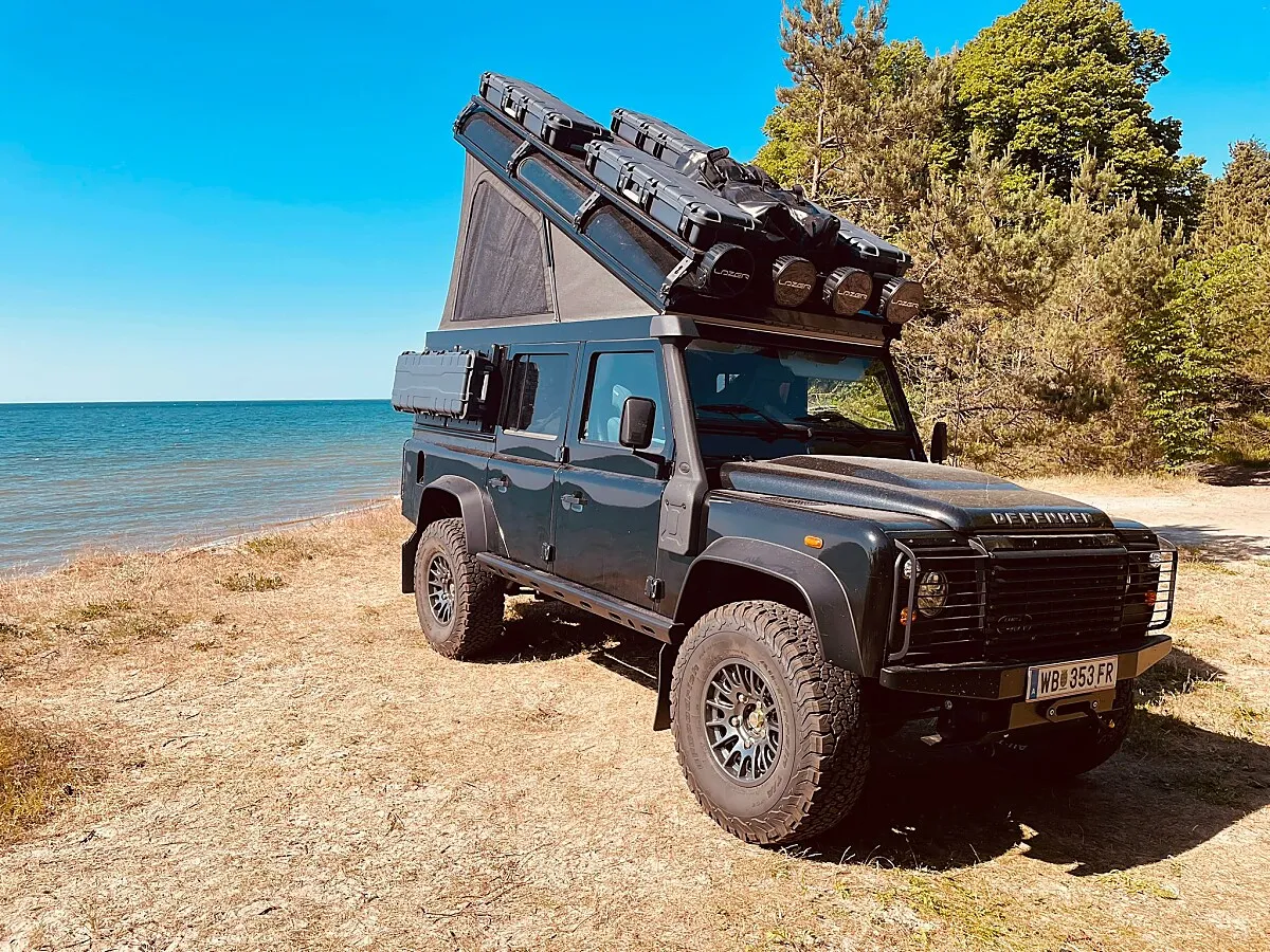 Land Rover Defender 110" Station Wagon...