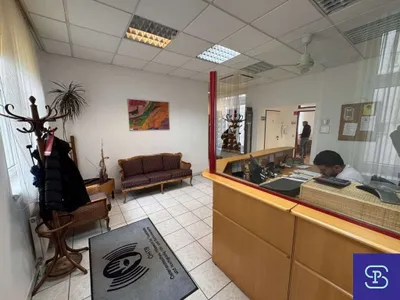 15-Zimmer-Gewerbeimmobilie mieten in Wien – 379 m², € 5.369 – Bild 19 von 25