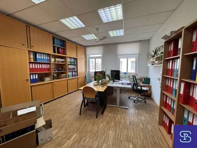 15-Zimmer-Gewerbeimmobilie mieten in Wien – 379 m², € 5.369 – Bild 9 von 25