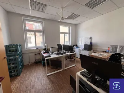 15-Zimmer-Gewerbeimmobilie mieten in Wien – 379 m², € 5.369 – Bild 16 von 25