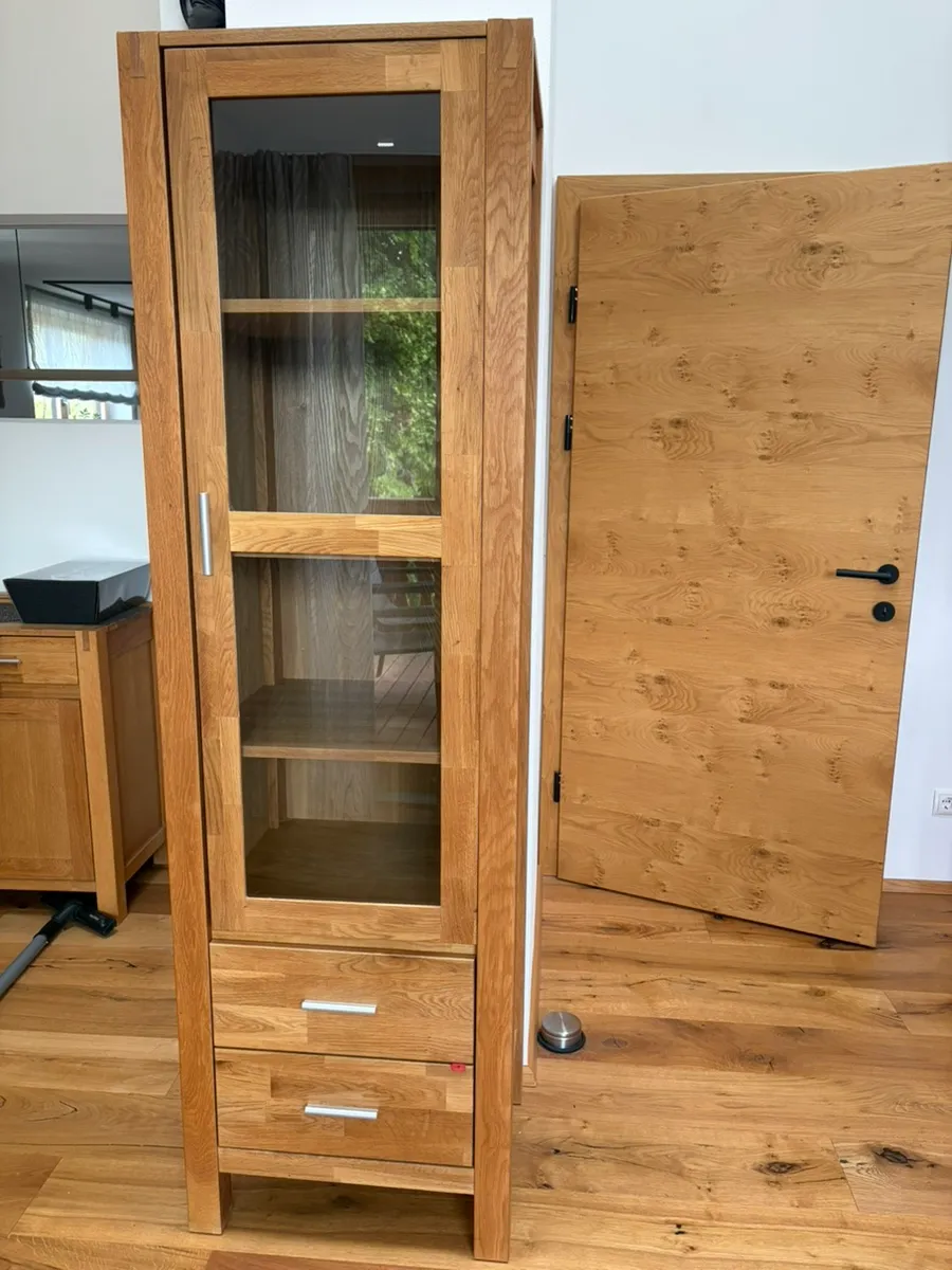 Vitrine Eiche massiv royal oak, € 120,- (9363 Metnitz)