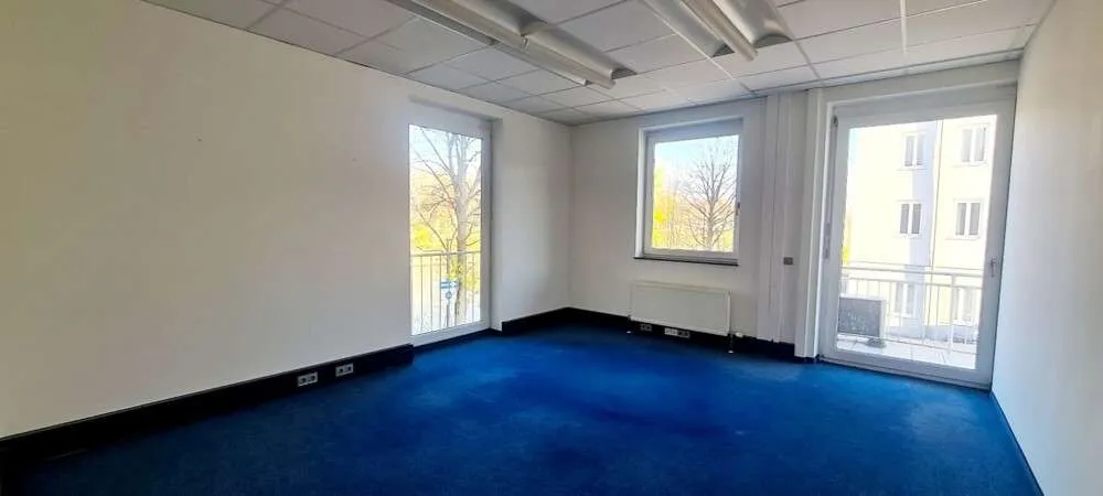 Großzügige und helle Bürofläche mit Festungsblick - Top 2 - Bild 2