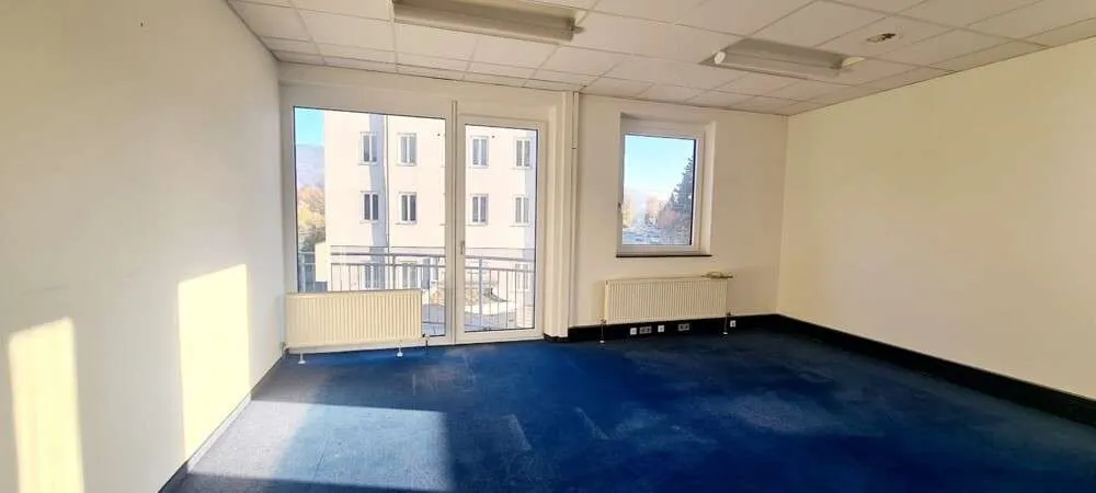 Großzügige und helle Bürofläche mit Festungsblick - Top 2 - Bild 3