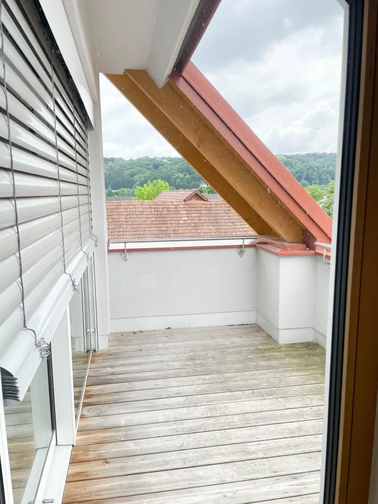 Kleine feine klimatisierte 2-Zimmer-Wohnung - 43m² - Balkon - inkl. TG-Platz - Ansicht 2