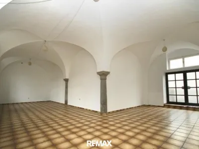 Gewerbeimmobilie mieten in Linz Land – 120 m², € 550