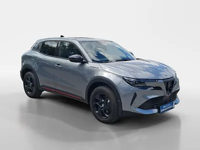 Alfa Romeo Junior Ibrida Speciale 1.2 MHEV e-DCT6