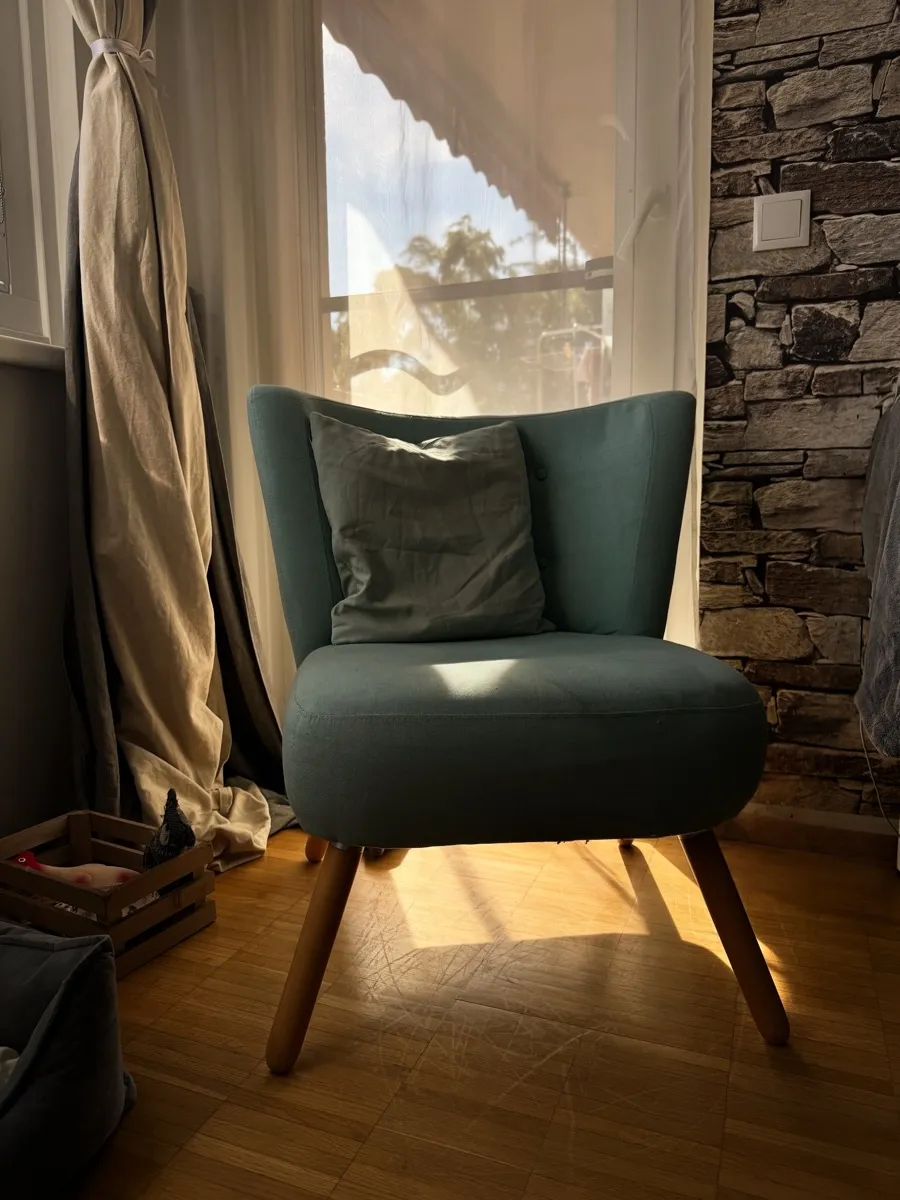 Stylischer Sessel im skandinavischen Design (Kein IKEA) - Graublau, € 80,- (1210 Wien)