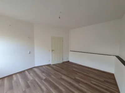 6-Zimmer-Gewerbeimmobilie mieten in Linz Land – 170 m², € 2.448 – Bild 4 von 10