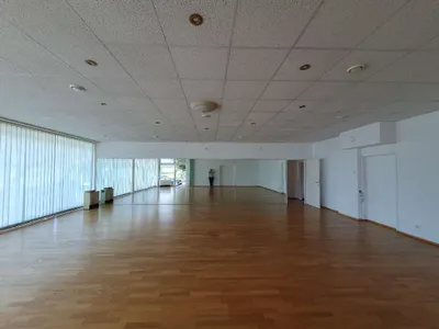 6-Zimmer-Gewerbeimmobilie mieten in Linz Land – 170 m², € 2.448 – Bild 5 von 10