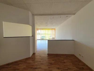 6-Zimmer-Gewerbeimmobilie mieten in Linz Land – 170 m², € 2.448 – Bild 8 von 10