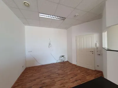 6-Zimmer-Gewerbeimmobilie mieten in Linz Land – 170 m², € 2.448 – Bild 7 von 10