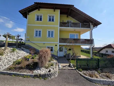 Haus kaufen in Perg – 245 m², € 549.000 – Bild 1 von 17