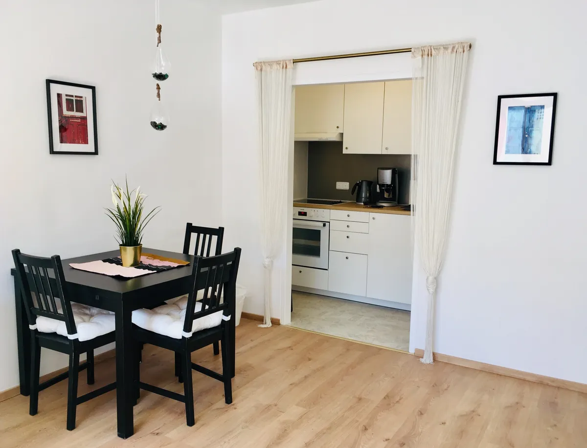 Wunderschön freundliche 2-Zimmerwohnung mit Blick in die Berge – pohled 2