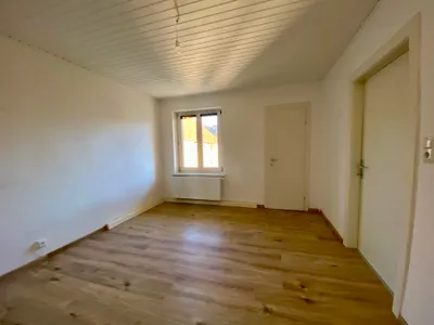 3-Zimmer-Wohnung mieten in Bruck-Mürzzuschlag – 83 m², € 748 – Bild 2 von 5