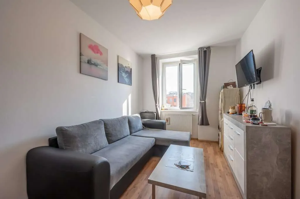 ++AUGARTEN++ Tolle 5-Zimmer Altbauwohnung mit Balkon in fantastischer Lage! - Ansicht 3