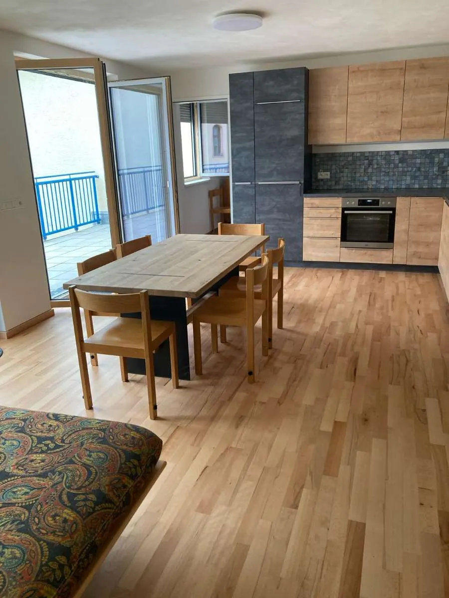 Sanierte Wohnung mit großer Terrasse (33 m²) in ruhiger Seitengasse (provisionsfrei) - Ansicht 3