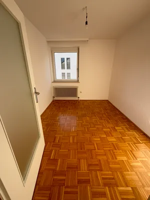 4-Zimmer-Wohnung mieten in Linz – 84 m², € 395 – Bild 5 von 13
