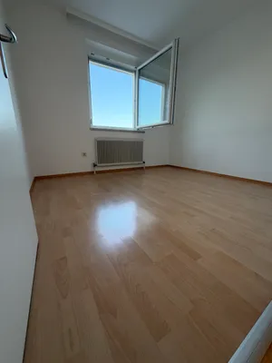 4-Zimmer-Wohnung mieten in Linz – 84 m², € 395 – Bild 8 von 13