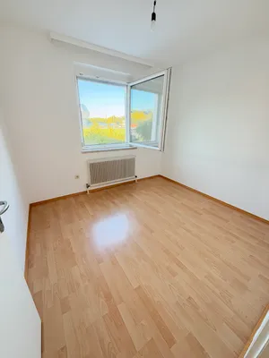 4-Zimmer-Wohnung mieten in Linz – 84 m², € 395 – Bild 6 von 13