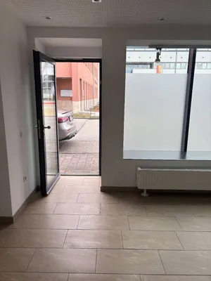 Gewerbeimmobilie mieten in Wels-Land – 40 m², € 696 – Bild 2 von 11