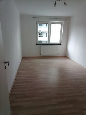 3-Zimmer-Wohnung mieten in Linz – 75 m², € 872 – Bild 3 von 8