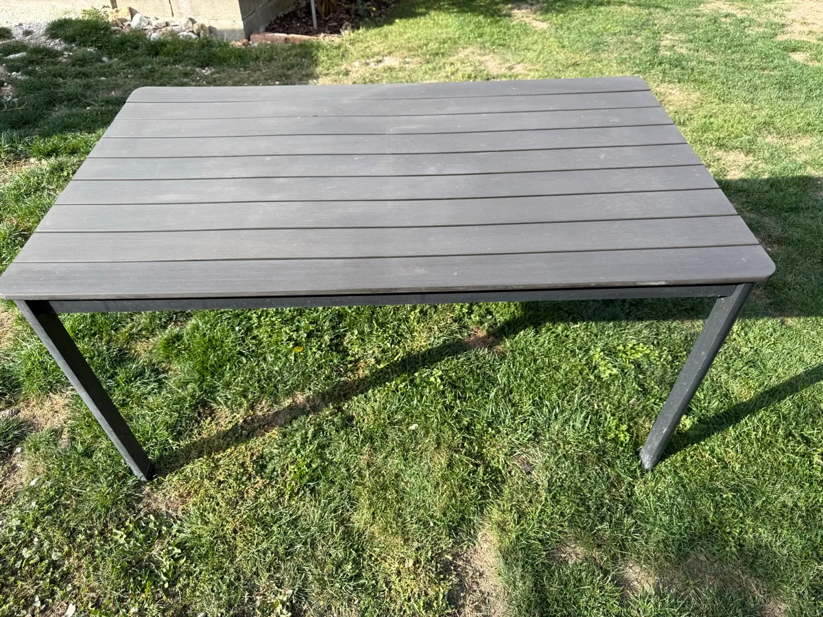 Zu verschenken: Gartenmöbel - Gartenmöbel / Griller / Dekoration