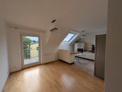 Sonnige 69 m2-Terrassenwohnung in grüner Wohngegend (Grenze 13./23. Bezirk)