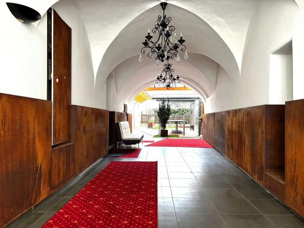 Historisches, saniertes Altstadthaus mit Innenhof in zentraler ruhigen Lage - Widok 2