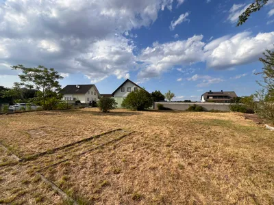 Grundstück kaufen in Wiener Neustadt – 500 m², € 225.000