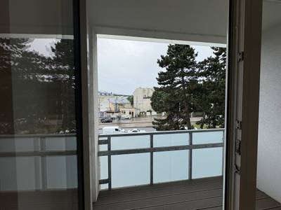 Top ausgestattete 3 Zimmerwohnung mit Südloggia – Bild 3