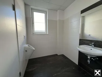 6-Zimmer-Gewerbeimmobilie mieten in Amstetten – 235 m², € 2.098 – Bild 23 von 31
