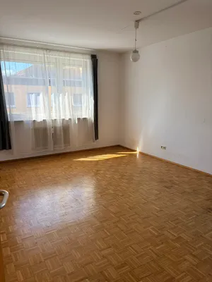Wohnung mieten in Klagenfurt – 39 m², € 450 – Bild 2 von 6