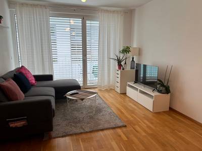 Möblierte 2-Zimmer-Wohnung mit Balkon und sehr guter Verkehrsanbindung – Bild 2
