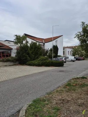 11-Zimmer-Gewerbeimmobilie kaufen in Bruck an der Leitha – 1 192 m², € 1.750.000 – Bild 12 von 12