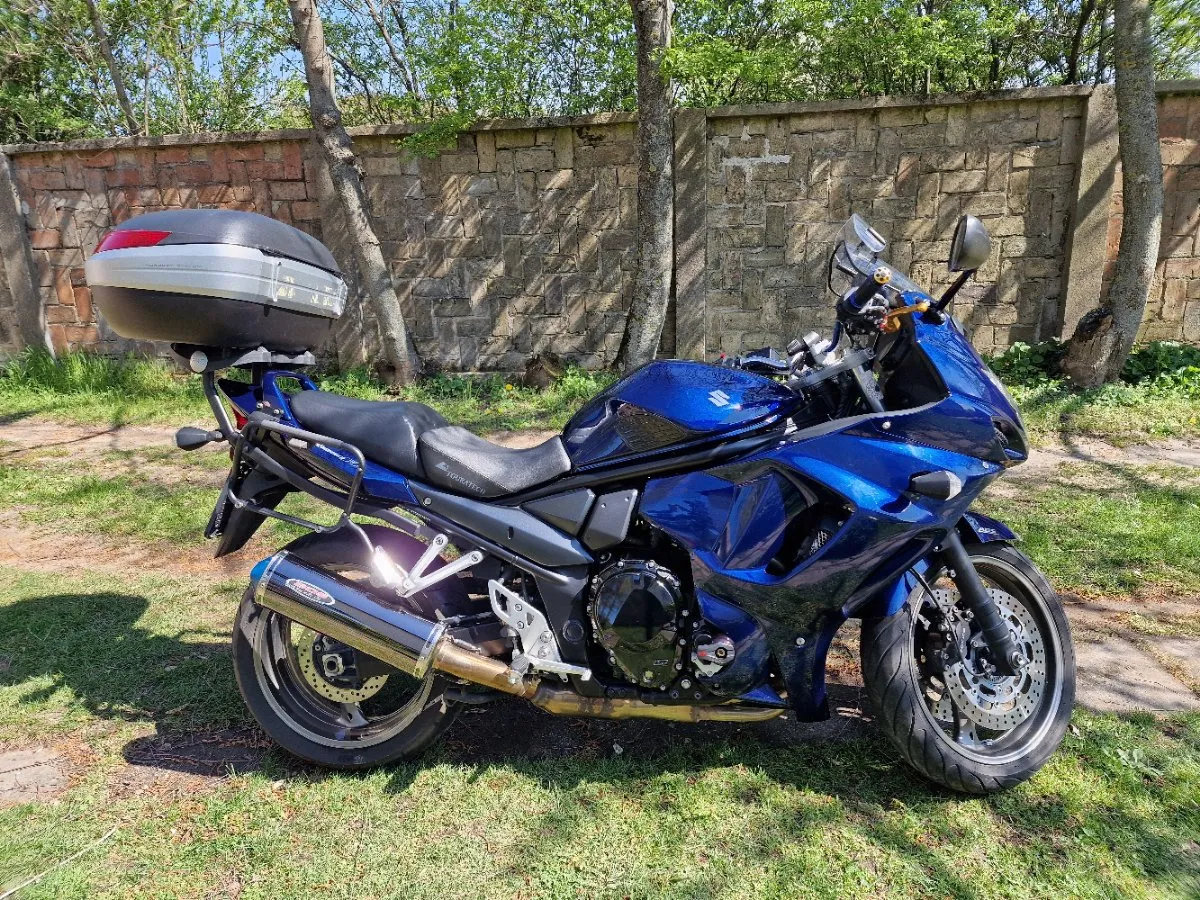 Suzuki GSX