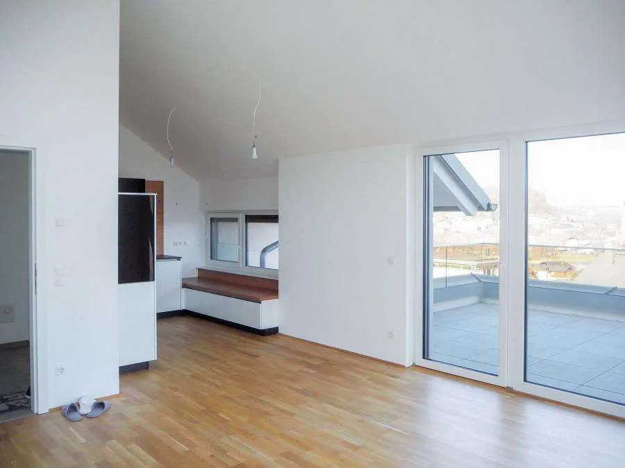 Exklusive Dachterrassenwohnung mit traumhaftem Seeblick in Mattsee - Ansicht 2