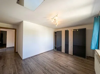7-Zimmer-Gewerbeimmobilie kaufen in Bruck-Mürzzuschlag – 242 m², € 319.000 – Bild 6 von 17