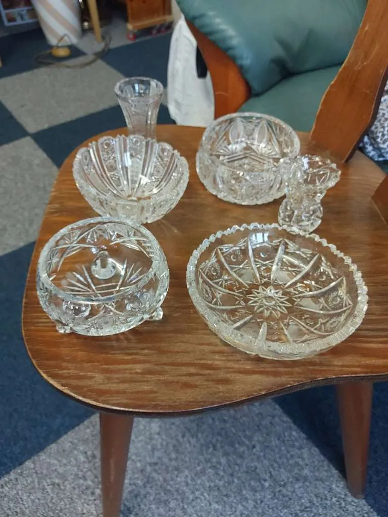 Kristall Geschirr, € 20,- (1230 Wien)