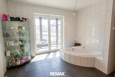 7-Zimmer-Gewerbeimmobilie kaufen in Krems Land – 500 m², € 1.890.000 – Bild 27 von 40
