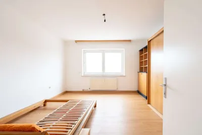2-Zimmer-Wohnung mieten in Linz – 75 m², € 890 – Bild 7 von 15