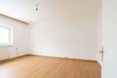2-Zimmer-Wohnung mieten in Linz – 75 m², € 890 – Bild 5 von 15