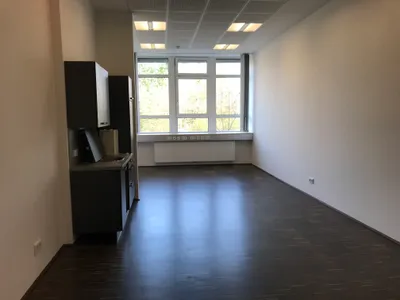 Gewerbeimmobilie mieten in Linz Land – 35 m², € 385 – Bild 2 von 17