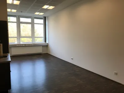 Gewerbeimmobilie mieten in Linz Land – 35 m², € 385 – Bild 3 von 17
