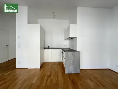 Charmante 2-Zimmer Dachgeschosswohnung inkl. Einbauküche und Terrasse! – Bild 2