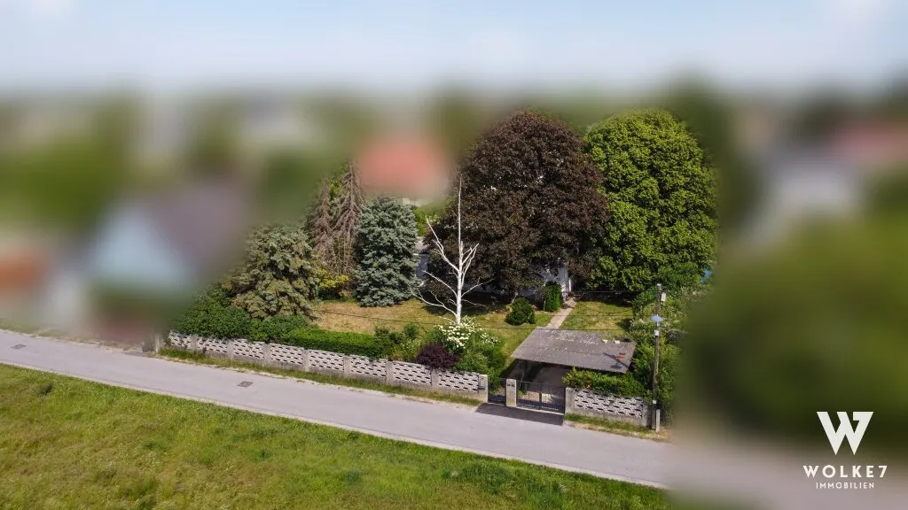 Großzügiges 1060m² Grundstück mit Altbestand | teilbar | Ruhelage | BK I, 6,5m, offen, 25% bebaubar - Ansicht 2