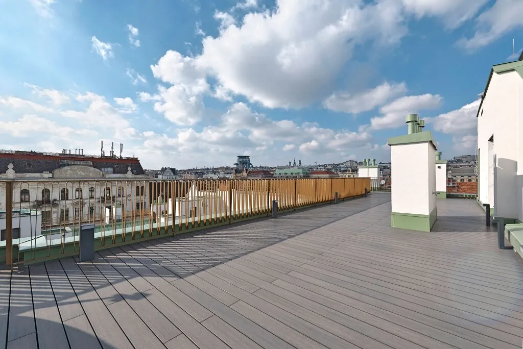 LUXUS-PENTHOUSE DIREKT AM NASCHMARKT! Grandiose Dachterrasse mit traumhaften Wienblick - View 2