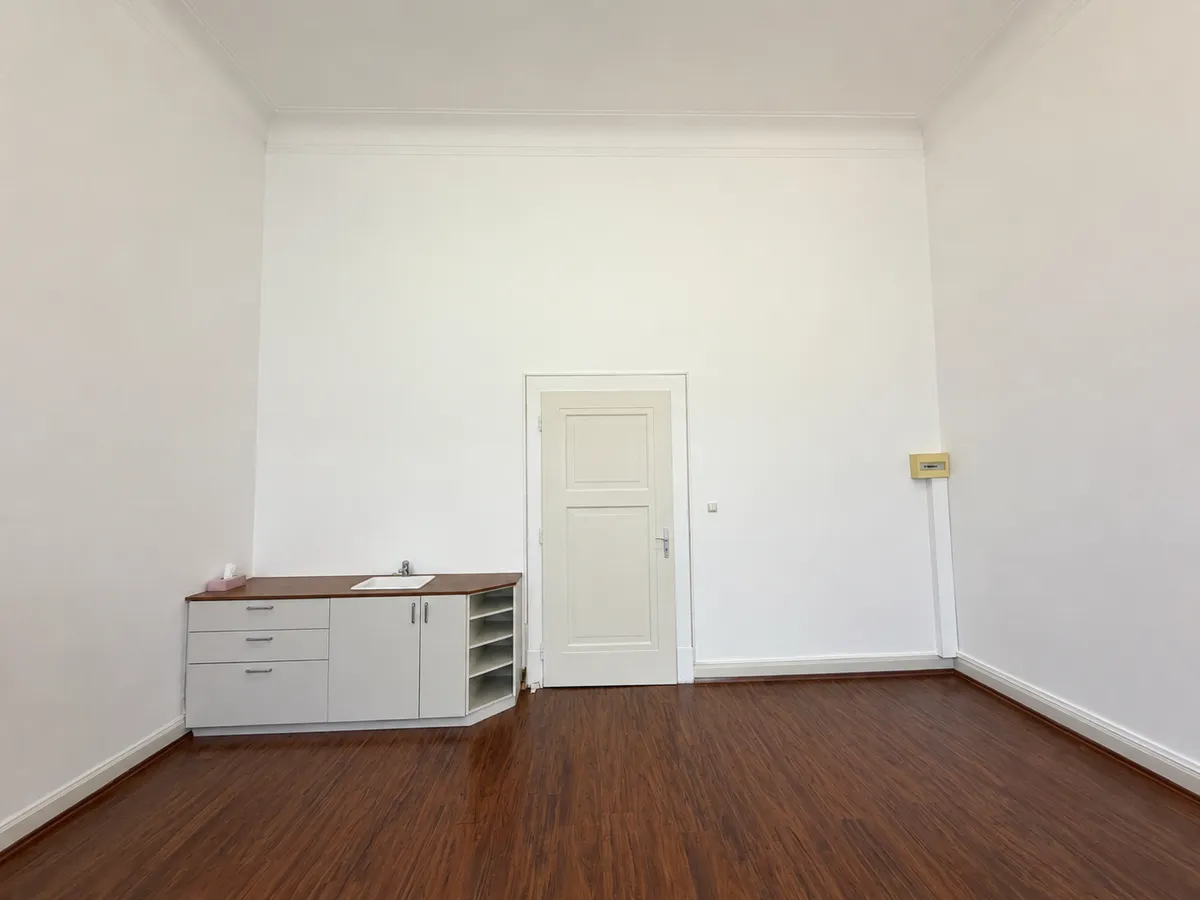 Heller Büro- oder Praxisraum mit 37,2 m² im Palais Werndl, Steyr - Ansicht 2
